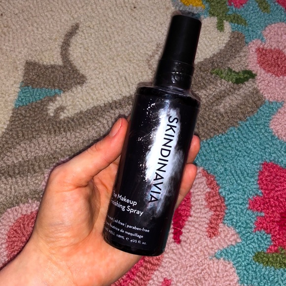 SKINDINAVIA Makeup Finishing Setting Spray - Picture 3 of 3